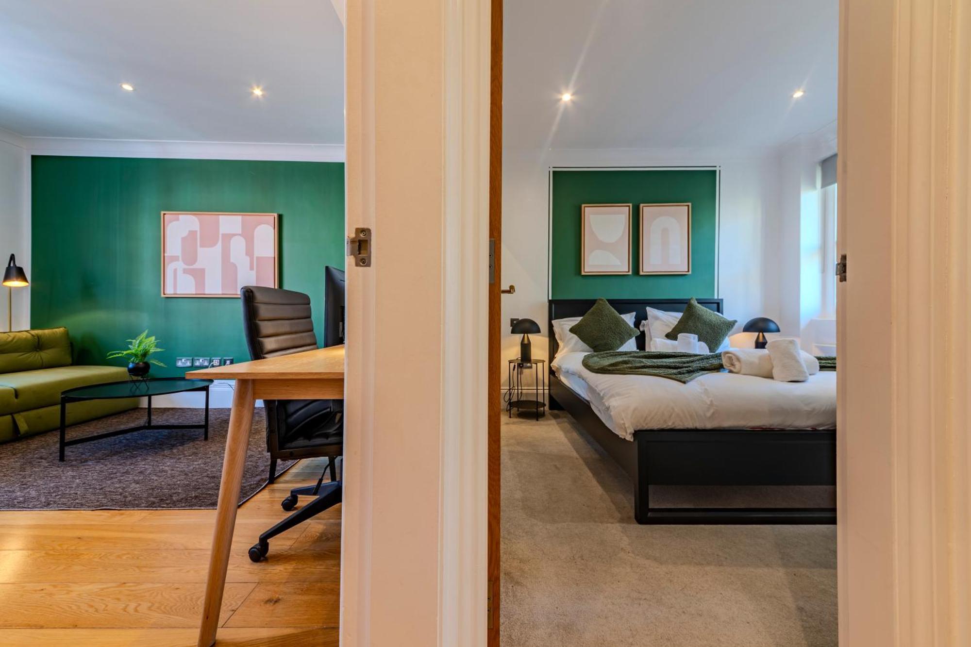 Soho - Piccadilly Circus Modern One Bedroom Flat Londra